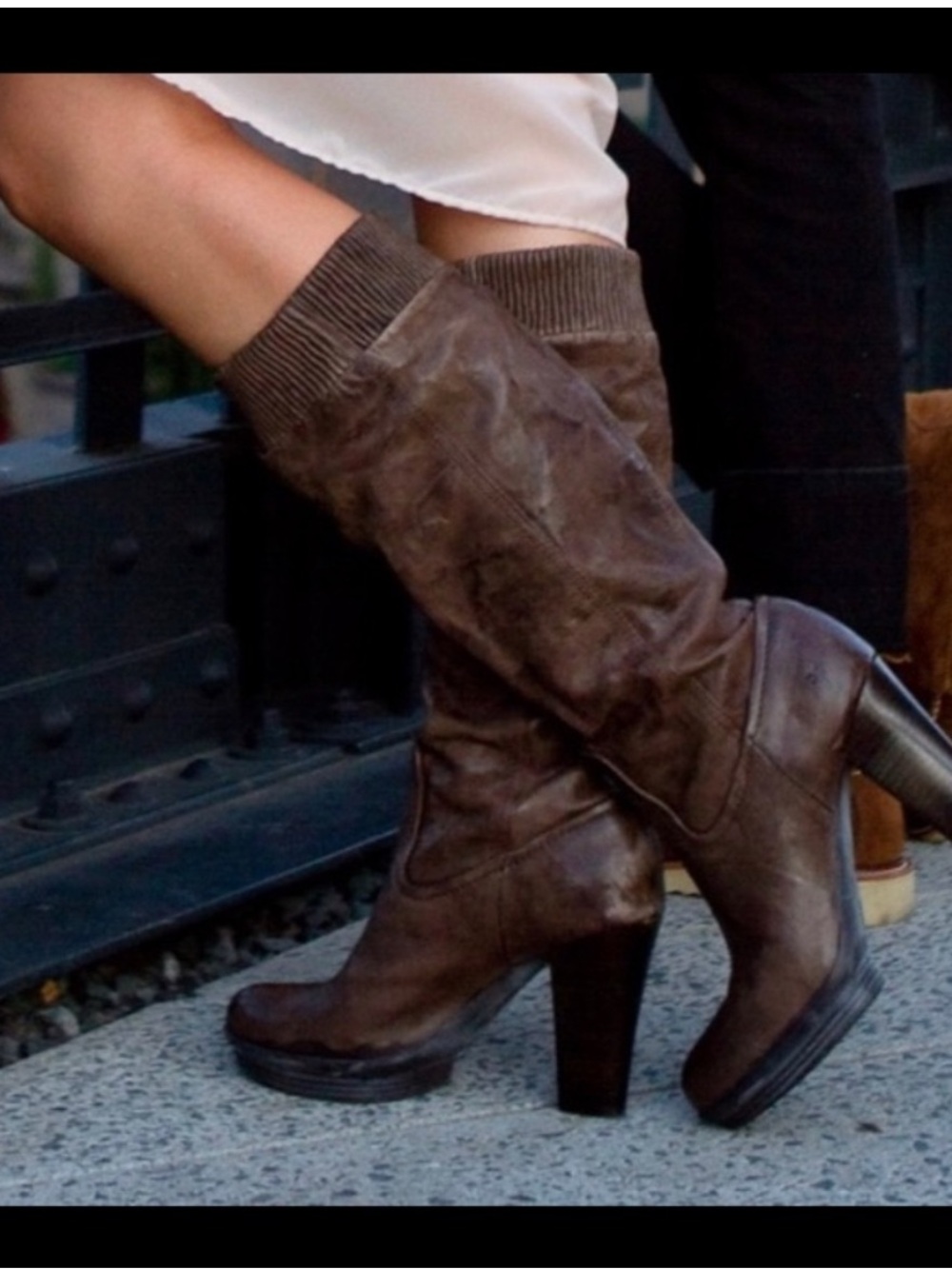 Genuine Frye Mimi scrunch boots - great condition!
